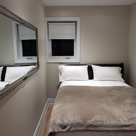 Toronto Rooms And Suites Exteriér fotografie